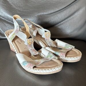 Remonte White and Multi-Color Floral Leather Wedge Sandals Sz 40